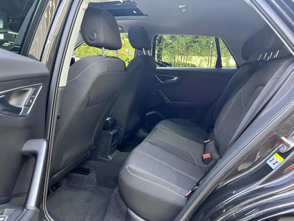 AUDI Q2L 2018