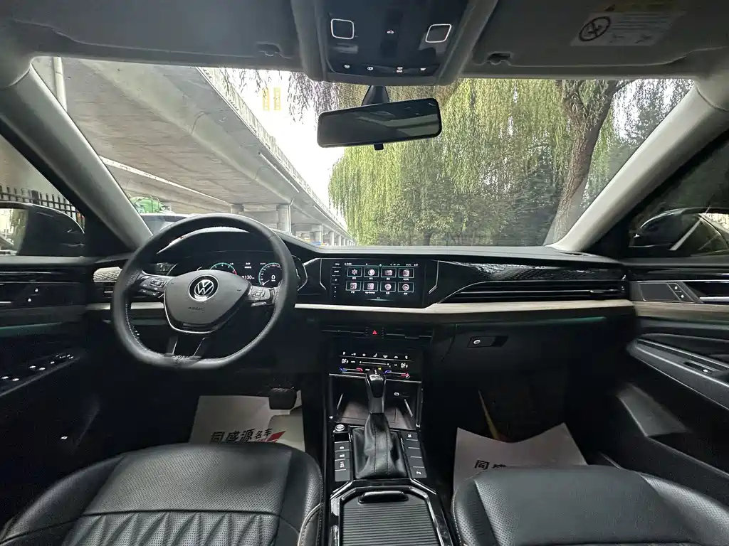 VOLKSWAGEN PASSAT 2021