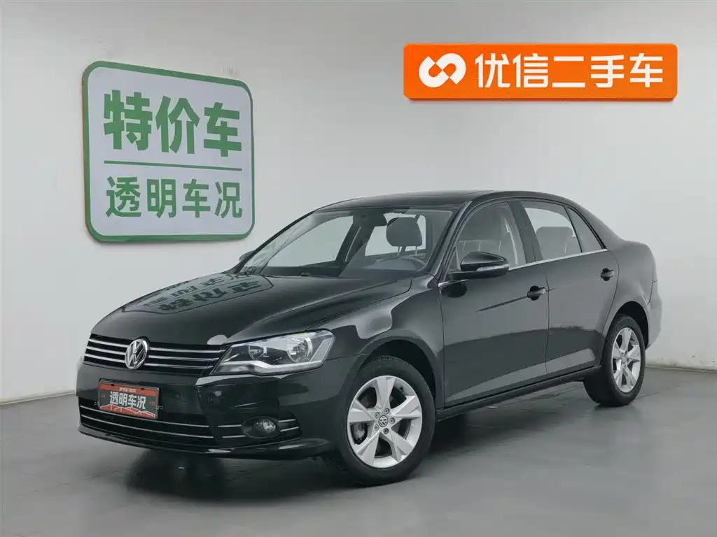 VOLKSWAGEN BORA 2014