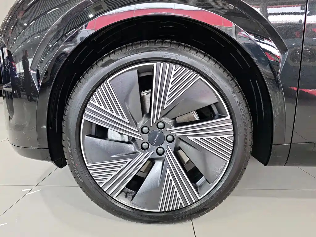 LYNK&CO 08 NEW ENERGY 2023