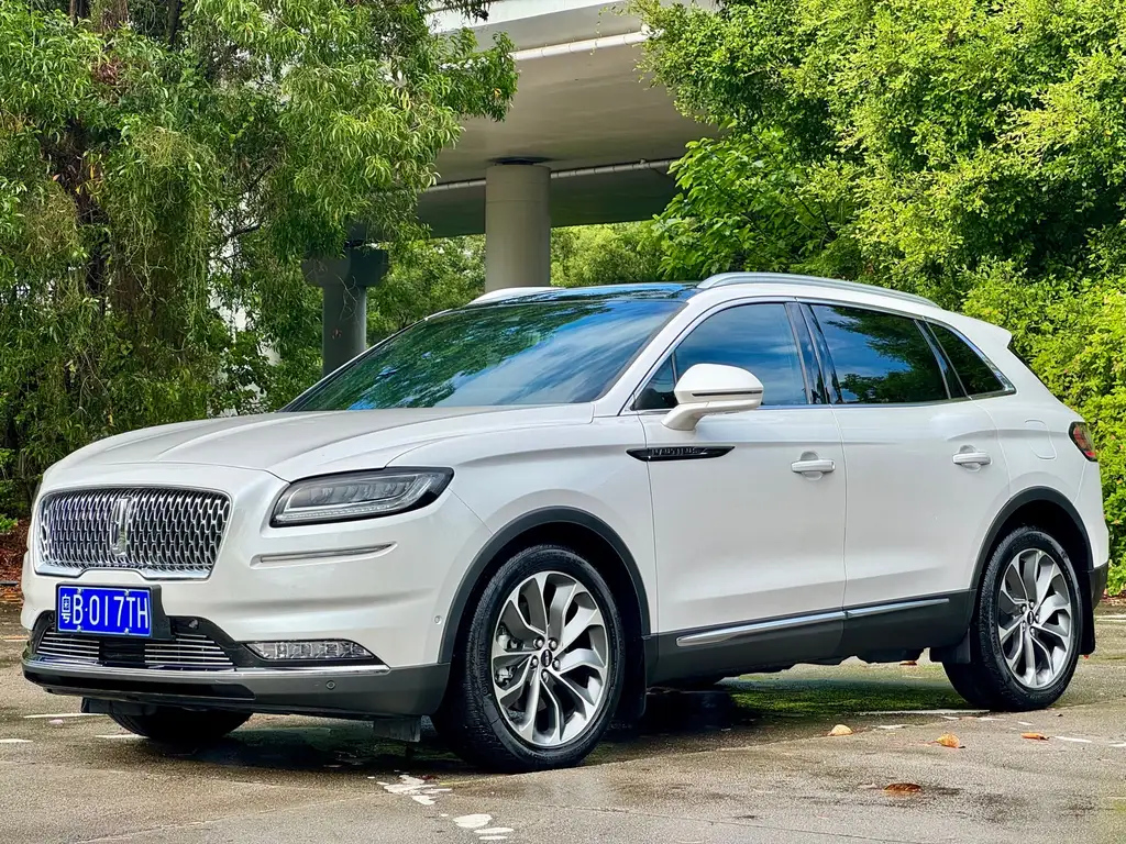 LINCOLN NAVIGATOR 2021