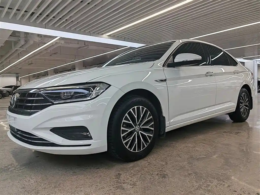 VOLKSWAGEN SAGITAR 2021