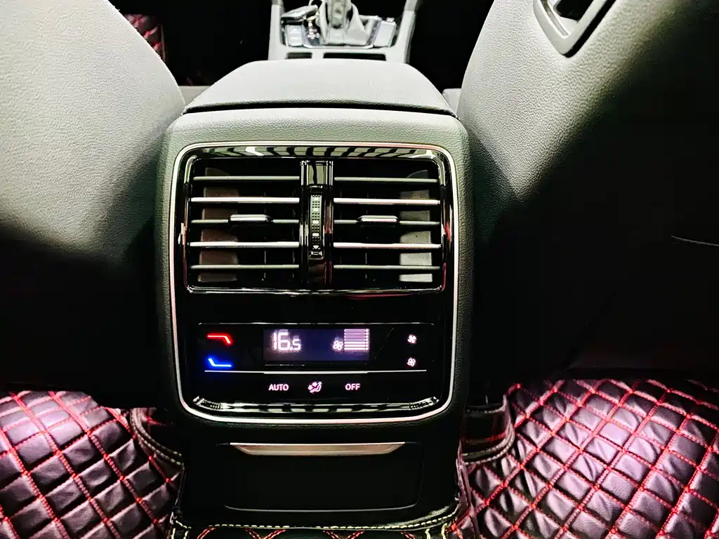 VOLKSWAGEN MAGOTAN 2022