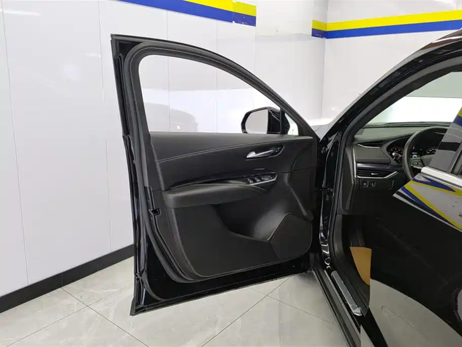 CADILLAC XT4 2022