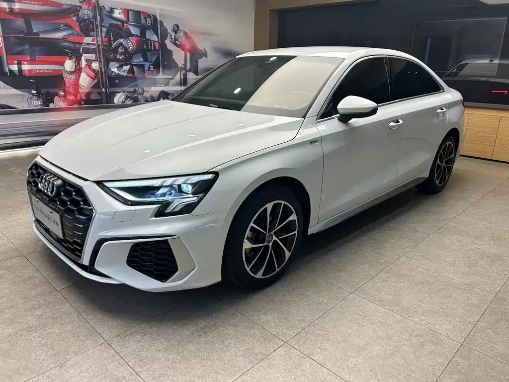AUDI A3 2021