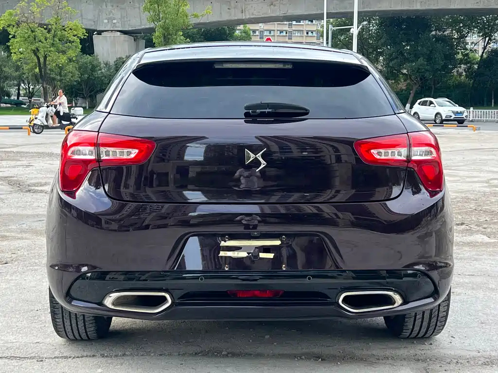 DS 5 2014