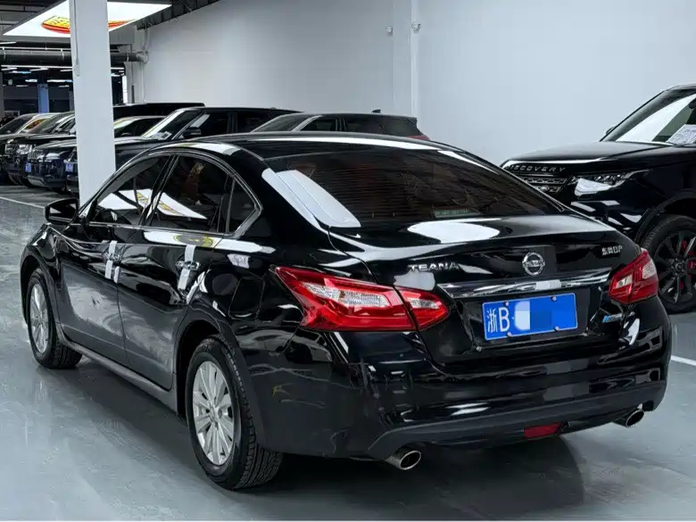 NISSAN TEANA 2016