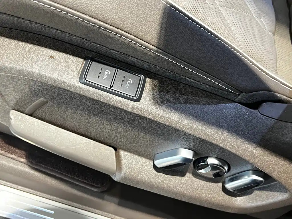 VOLKSWAGEN VILORAN 2022