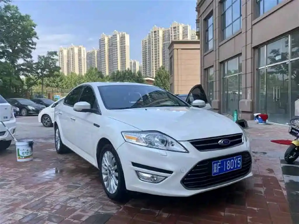 FORD MONDEO - WINNER 2011