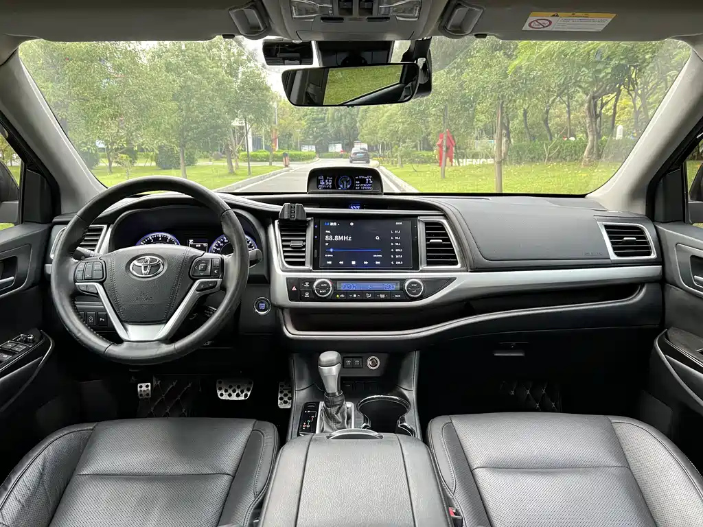 TOYOTA HIGHLANDER 2018