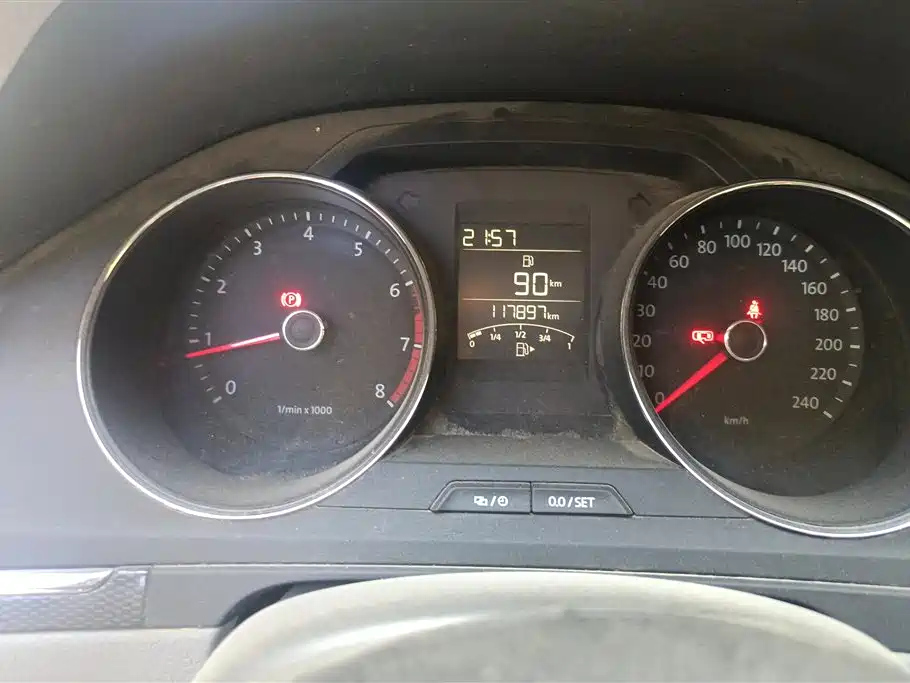 VOLKSWAGEN BORA 2014