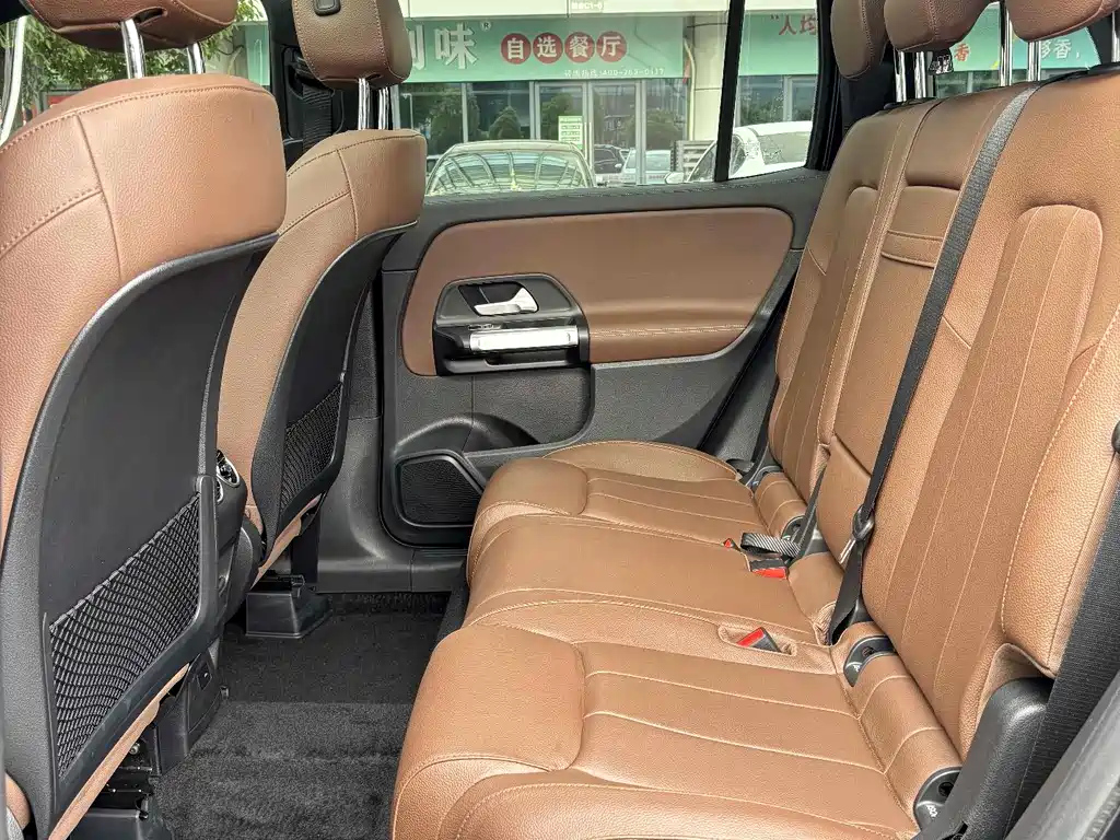 MERCEDES BENZ GLB 2023