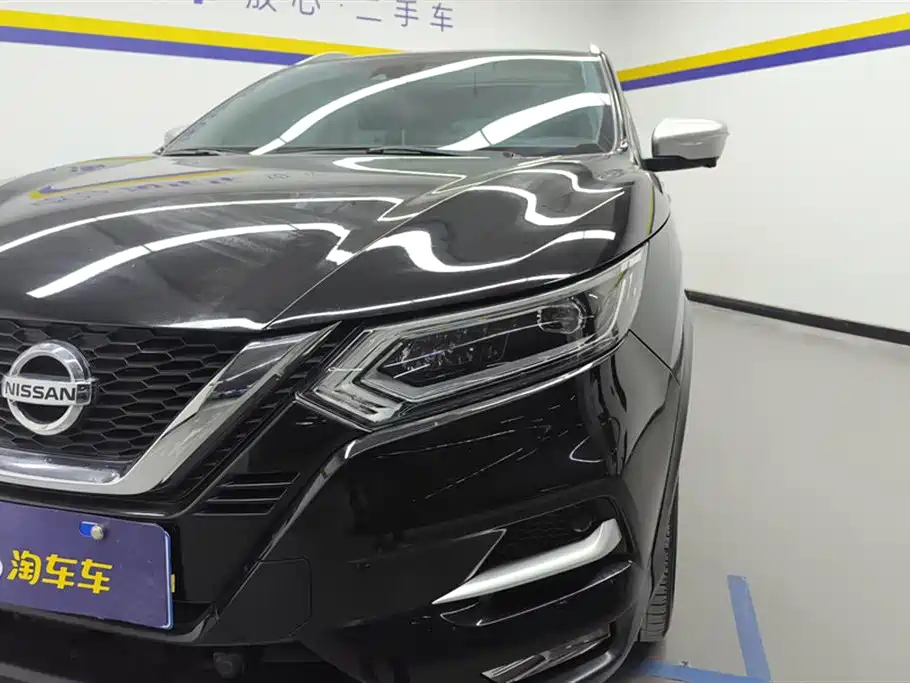 NISSAN QASHQAI 2019