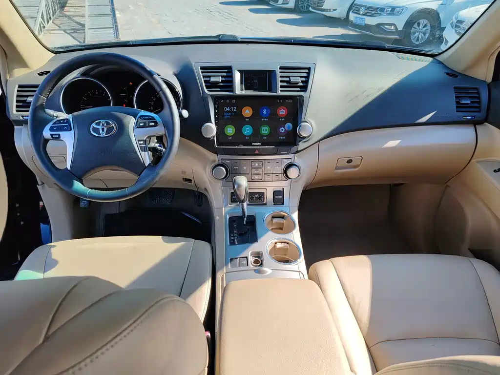 TOYOTA HIGHLANDER 2012