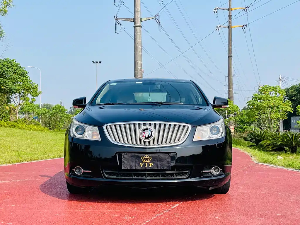 BUICK LACROSSE 2013