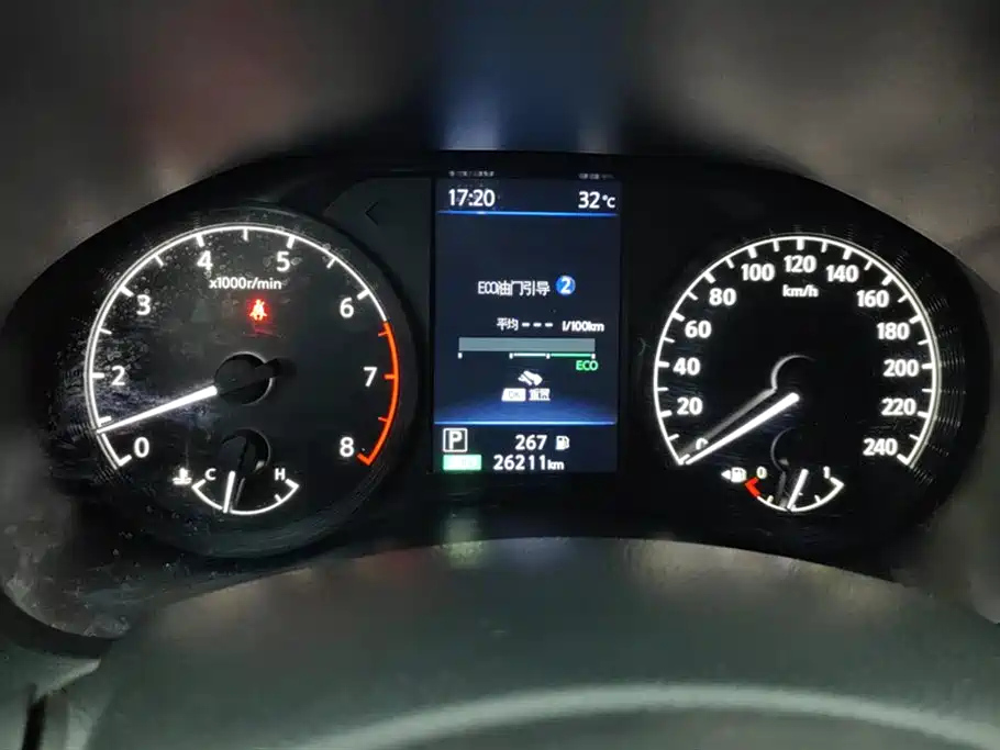 NISSAN TEANA 2020