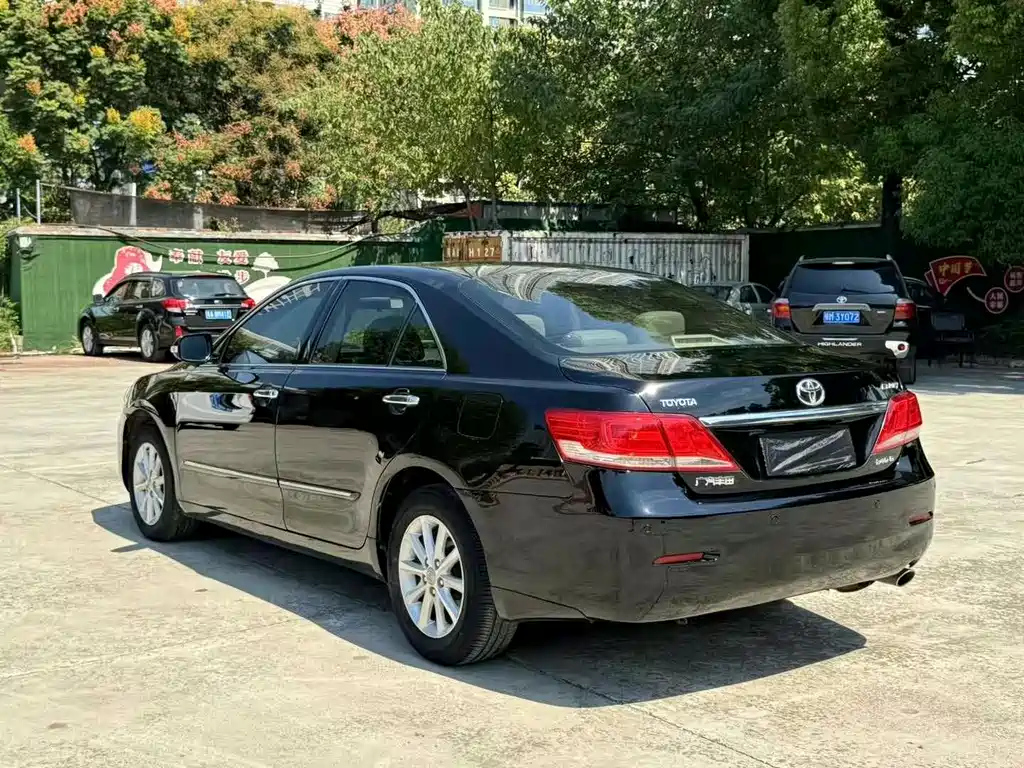 TOYOTA CAMRY 2011