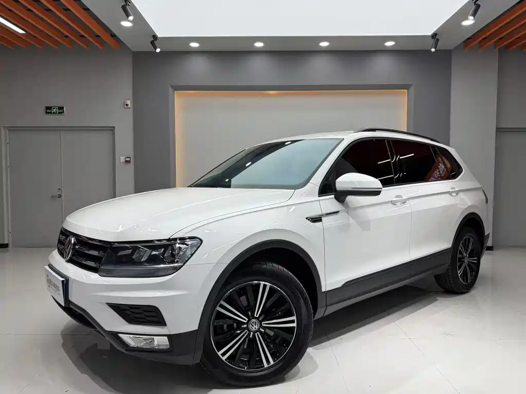 VOLKSWAGEN TIGUAN L 2020