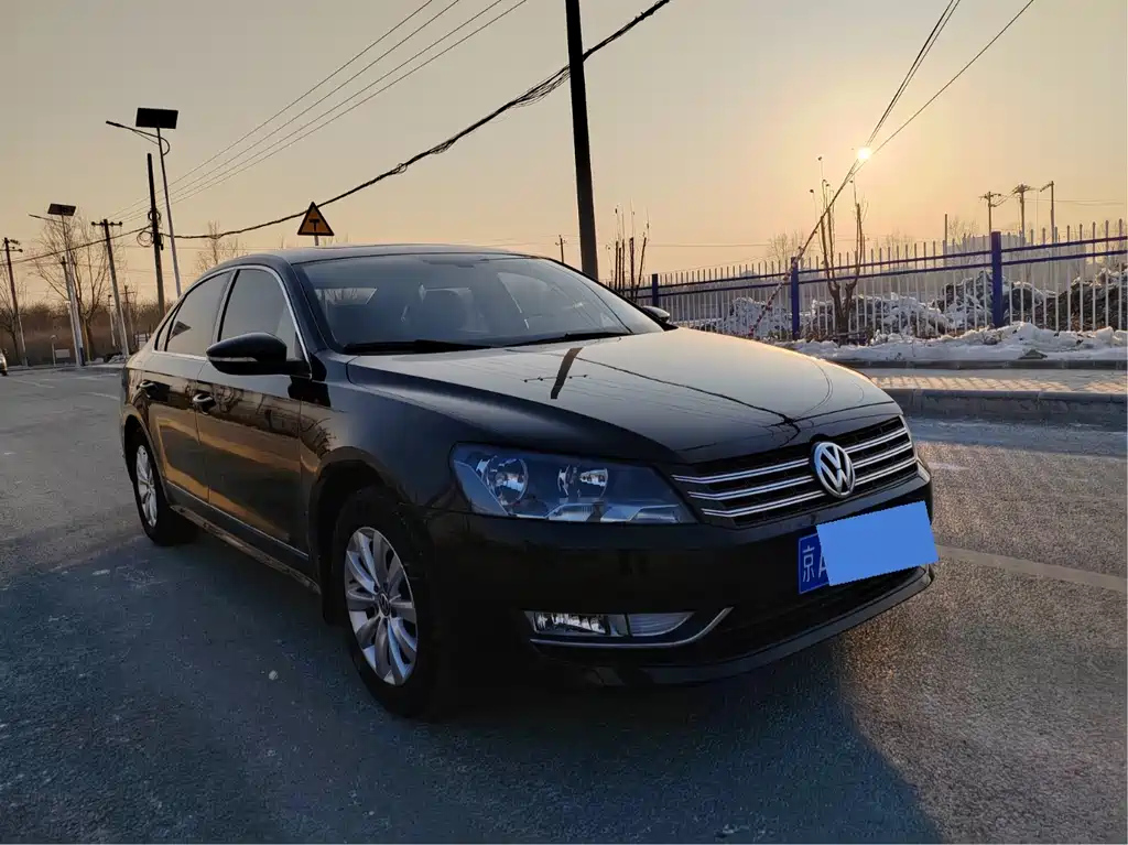 VOLKSWAGEN PASSAT 2015
