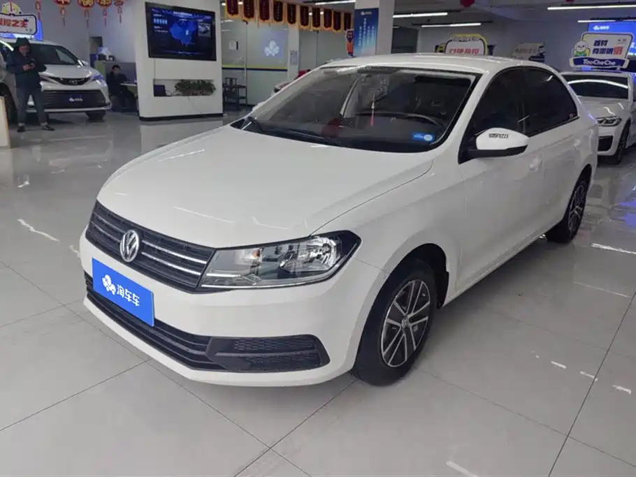 VOLKSWAGEN SANTANA 2021