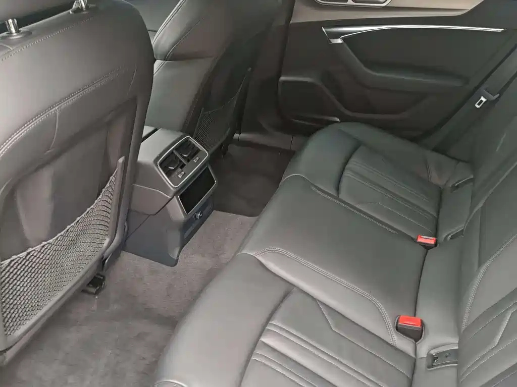 AUDI A7 2023