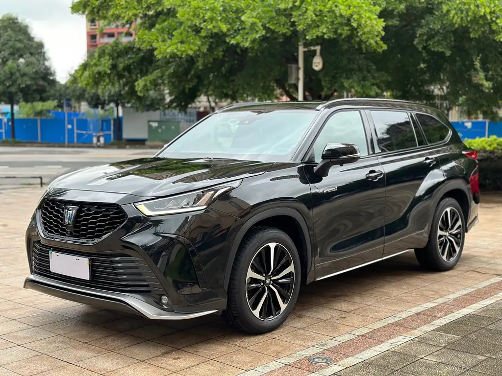 TOYOTA CROWN LUFANG 2022