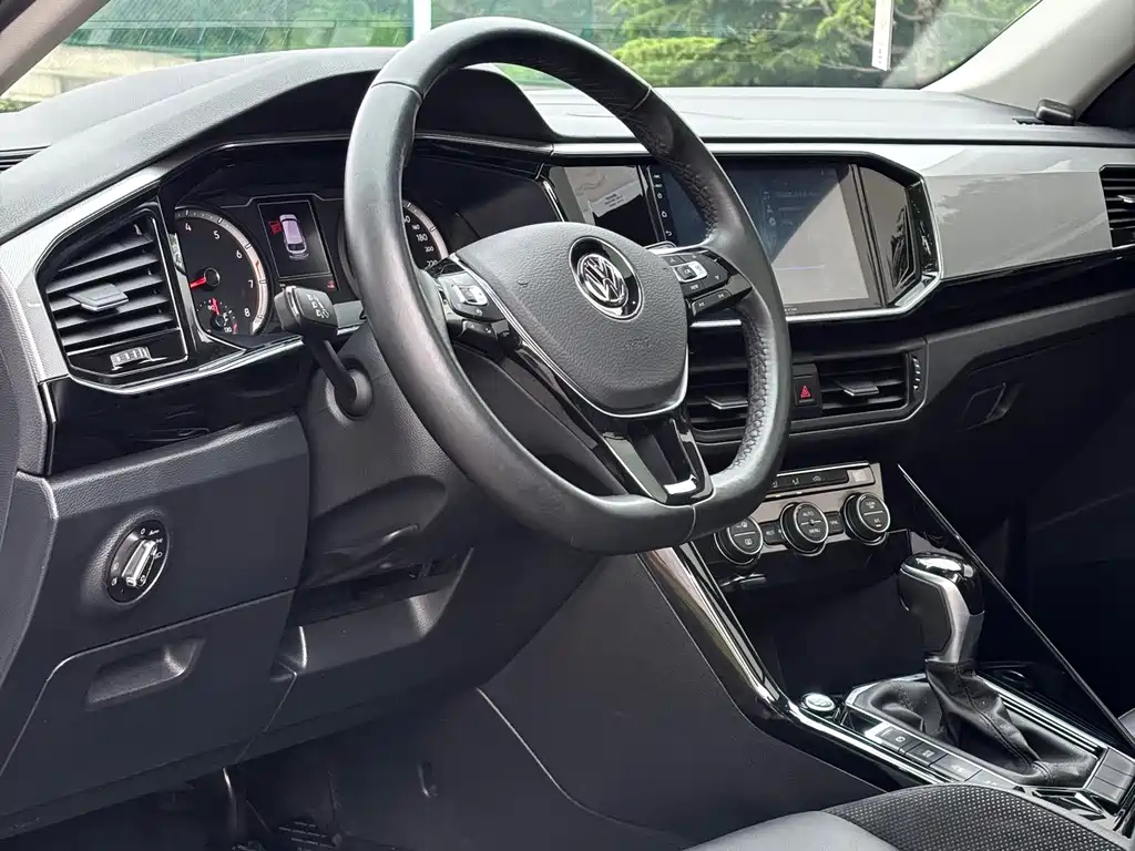 VOLKSWAGEN TAYRON 2019
