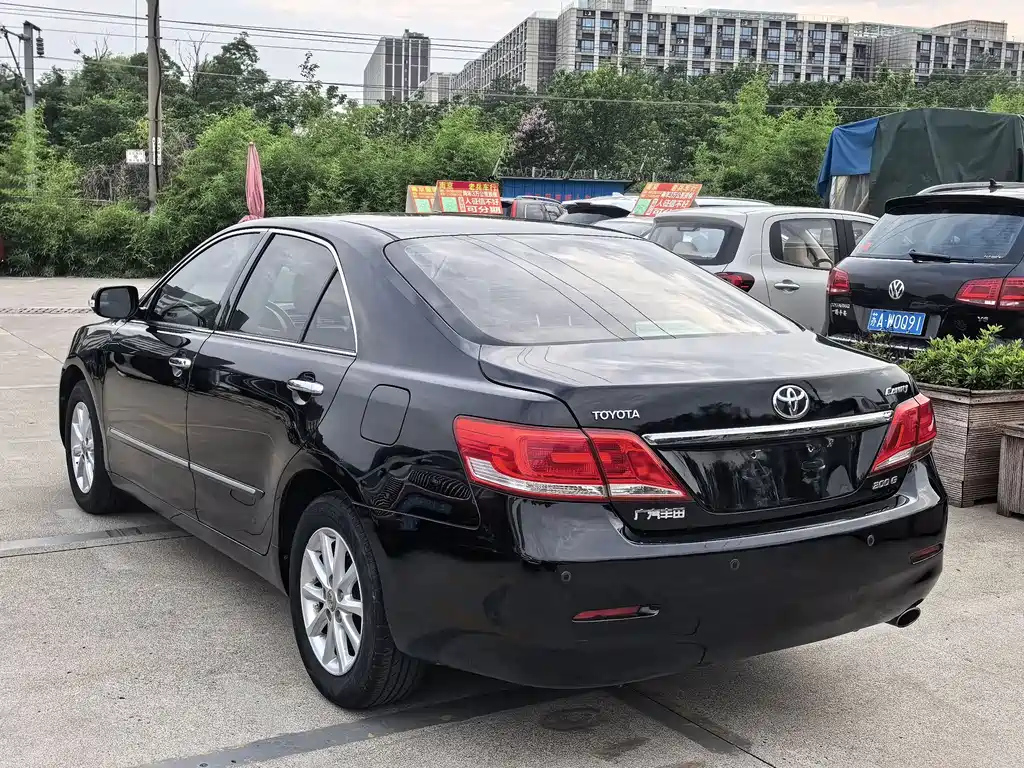 TOYOTA CAMRY 2011