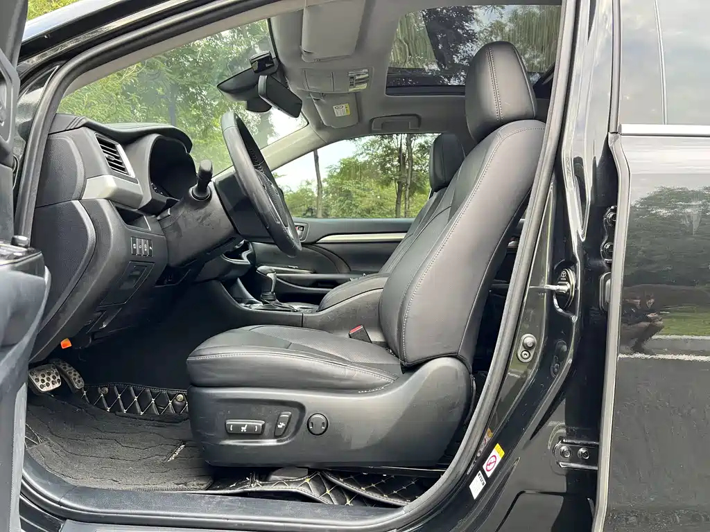 TOYOTA HIGHLANDER 2018