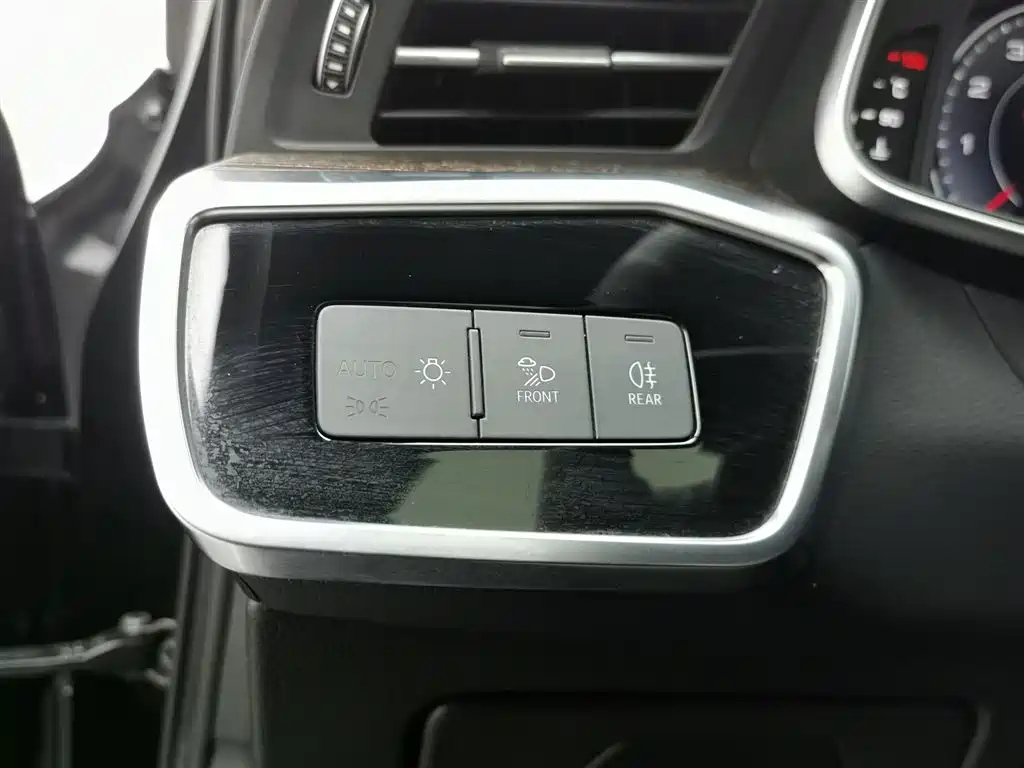 AUDI A6L 2019