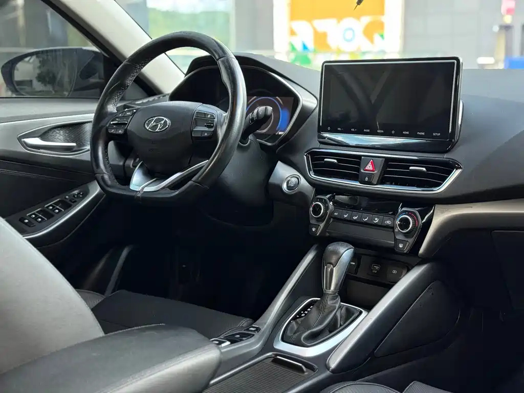 HYUNDAI LAFESTA 2019