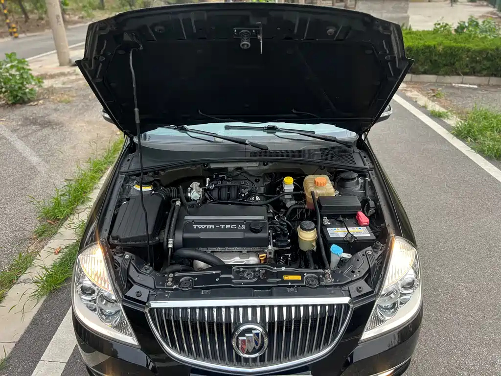 BUICK EXCELLE 2011