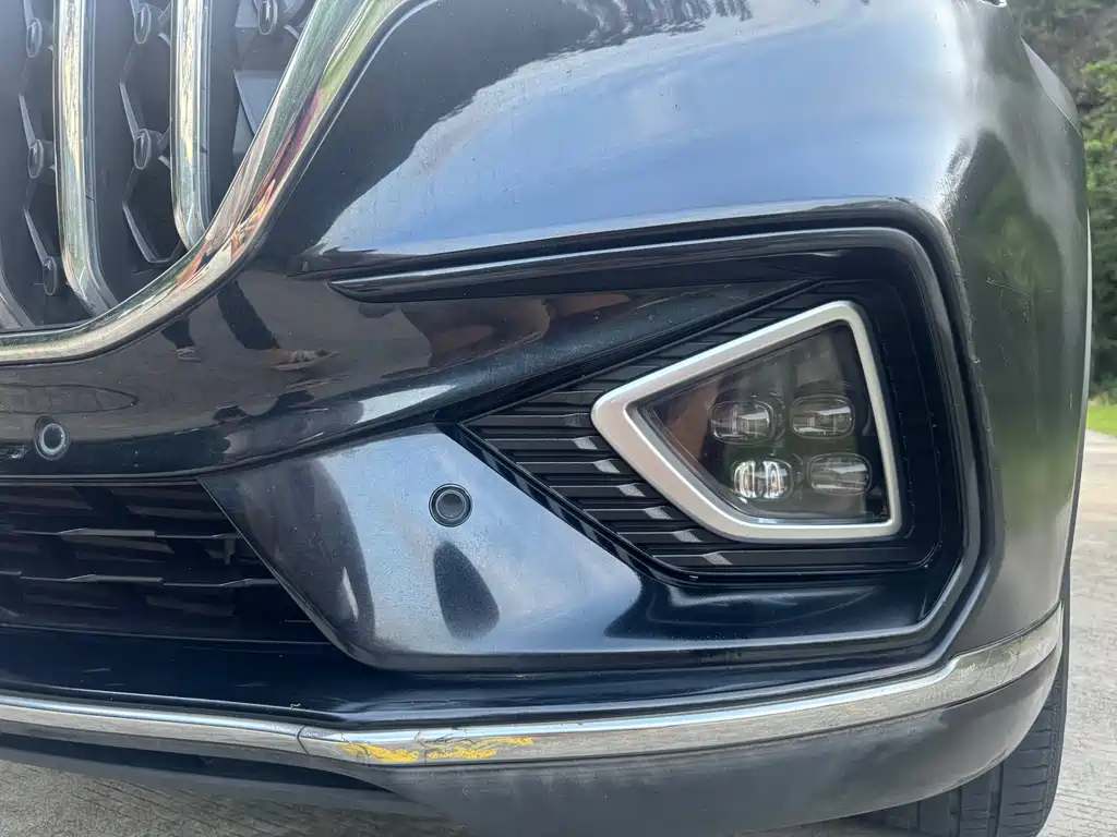 HONGQI HS5 2022