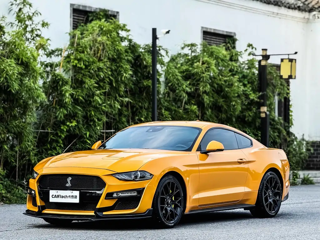 FORD MUSTANG