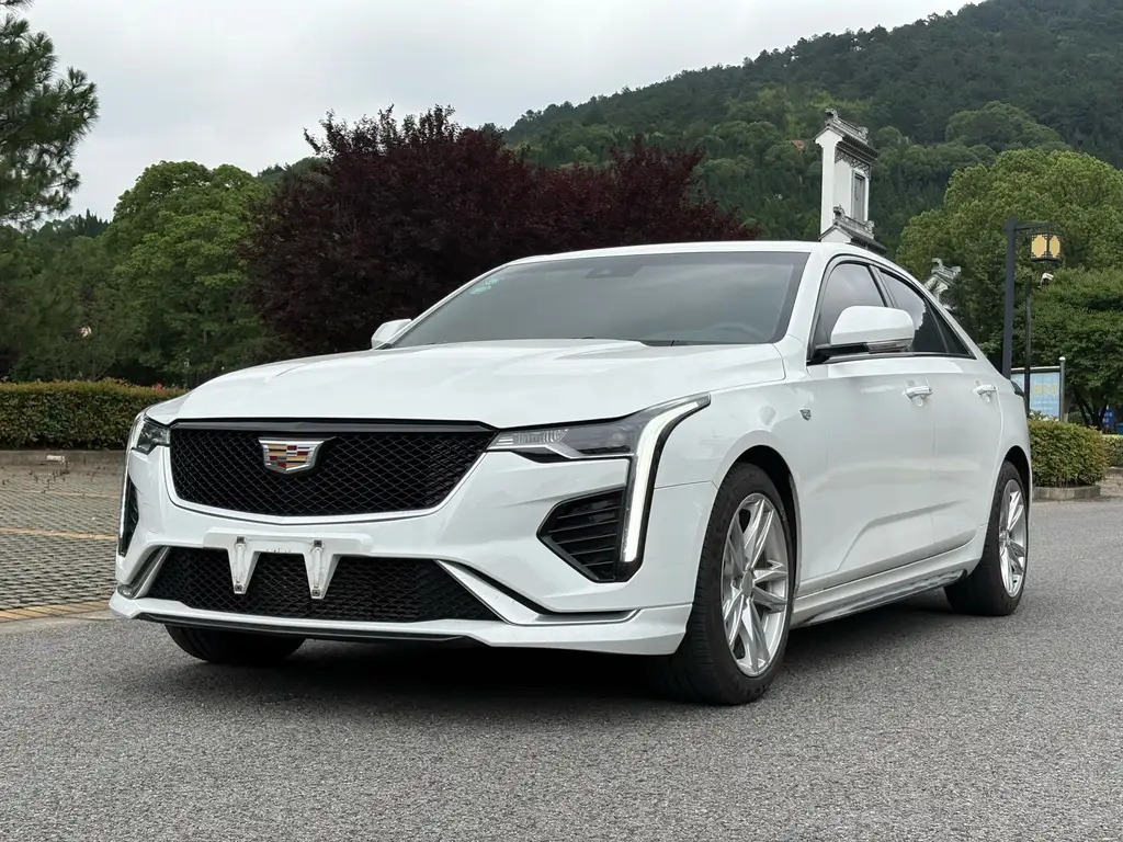 CADILLAC CT4 2020