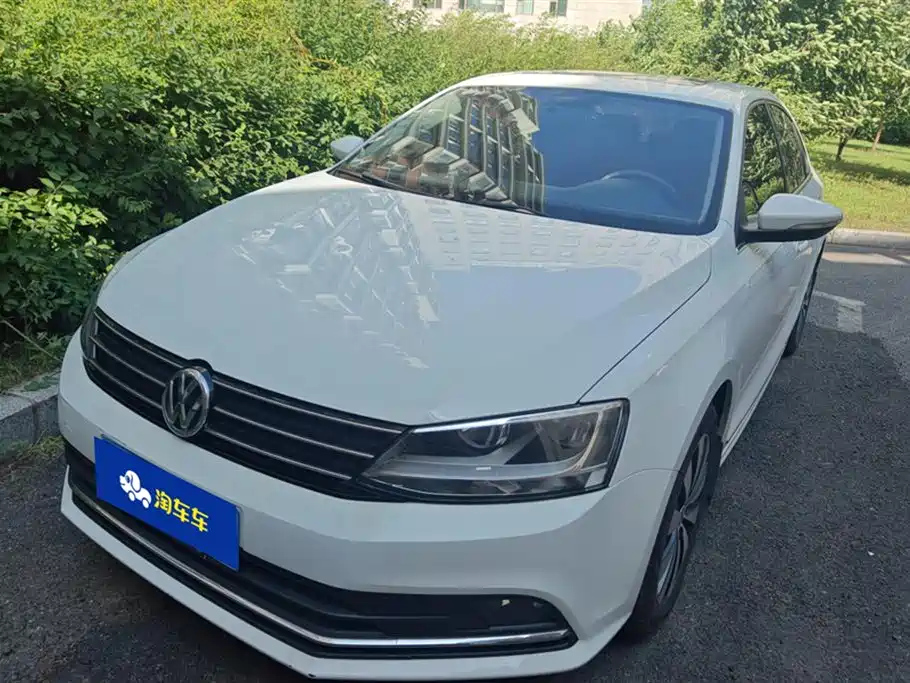 VOLKSWAGEN SAGITAR 2017