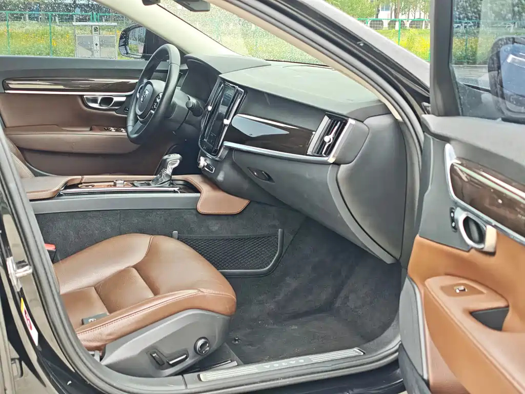 VOLVO S90 2018