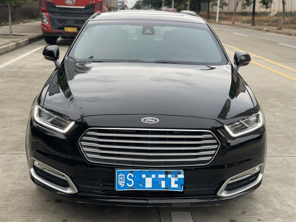 FORD TAURUS 2017
