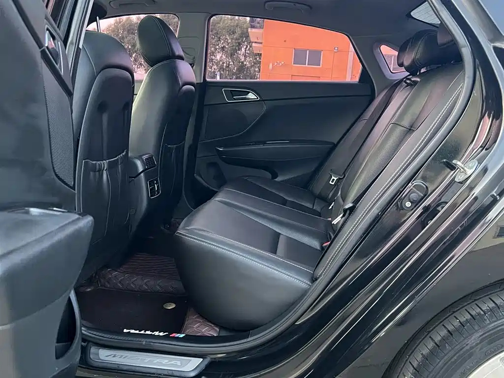 HYUNDAI MISTRA 2017