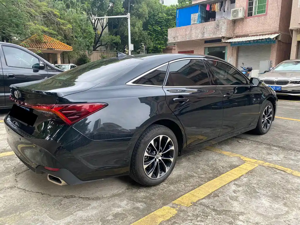 TOYOTA AVALON 2023