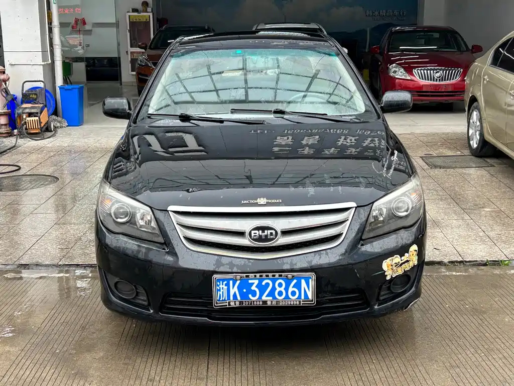 BYD L3 2013