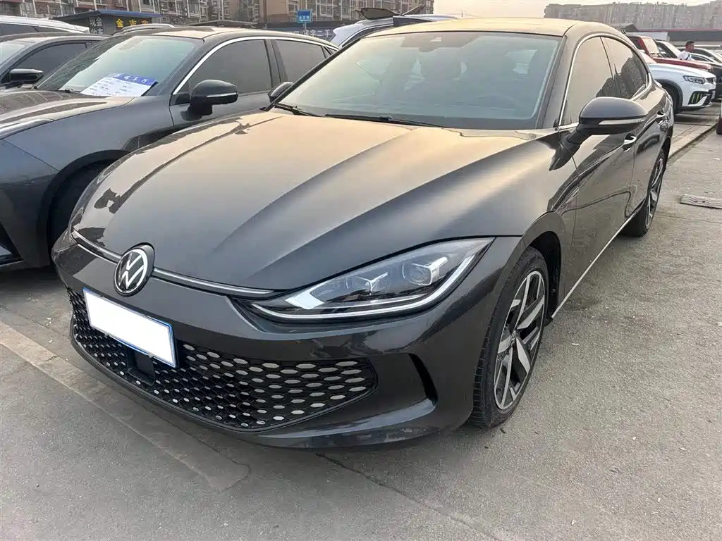 VOLKSWAGEN LAMANDO 2023