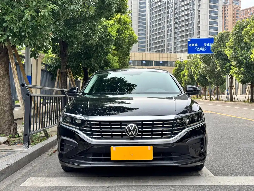 VOLKSWAGEN PASSAT 2022