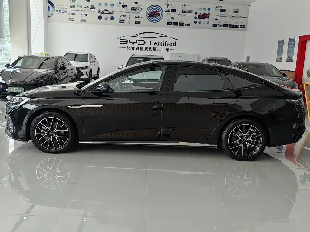 BYD SEAL 07 DM-I 2025