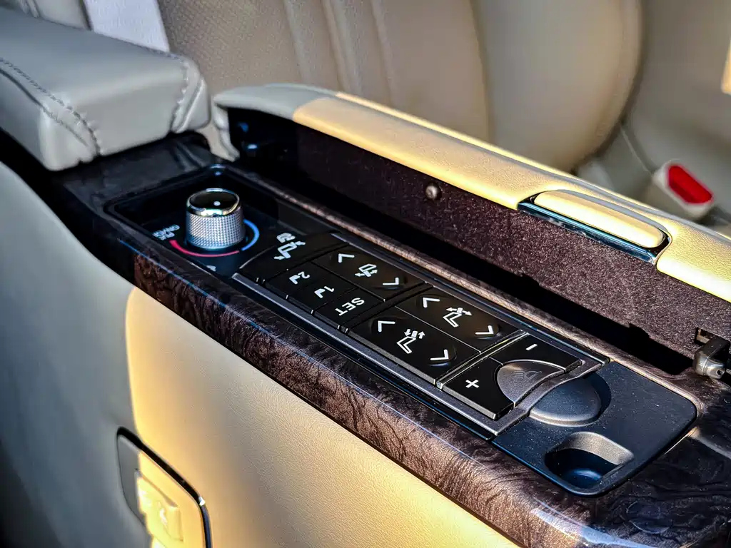 TOYOTA ALPHARD 2019