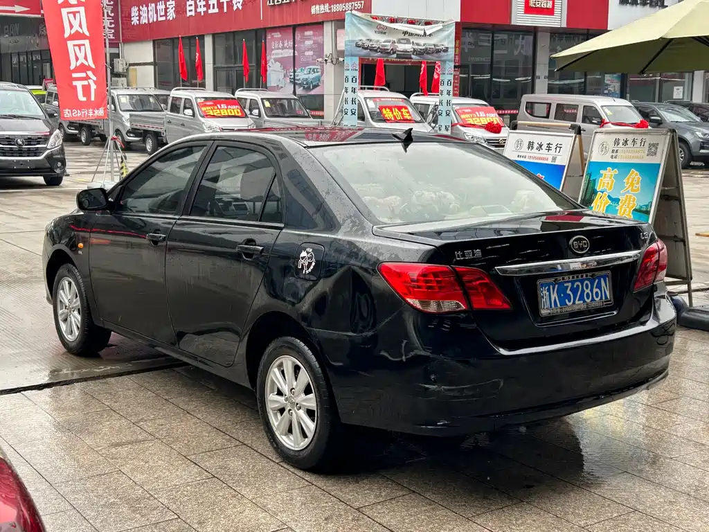 BYD L3 2013
