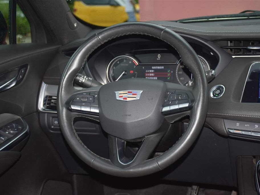 CADILLAC XT4 2021