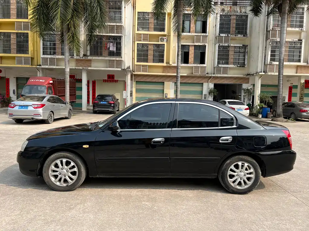 HYUNDAI ELANTRA 2010