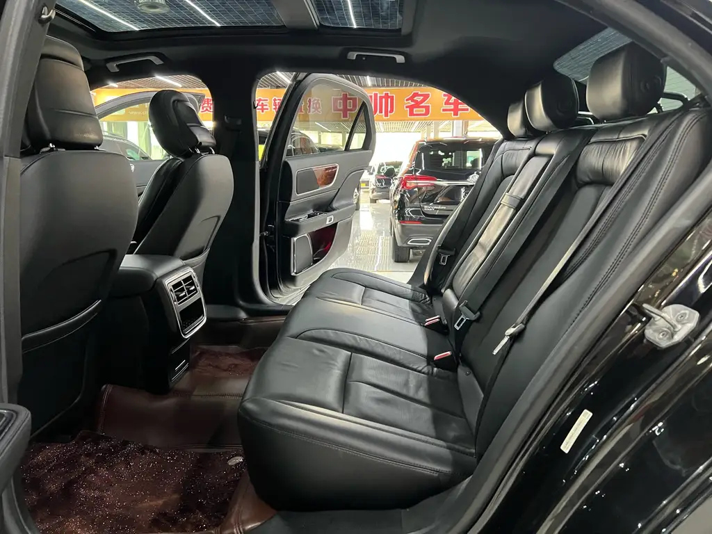 LINCOLN CONTINENTAL 2019