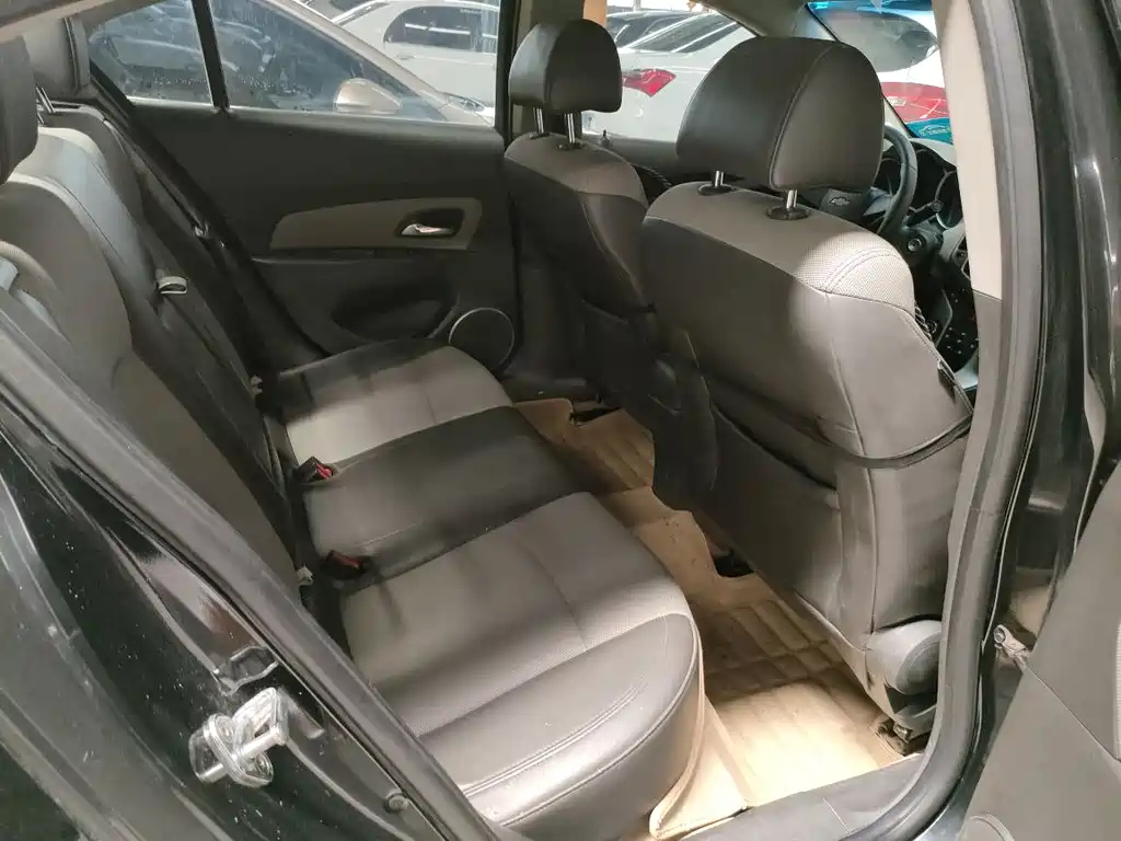 CHEVROLET CRUZE 2011